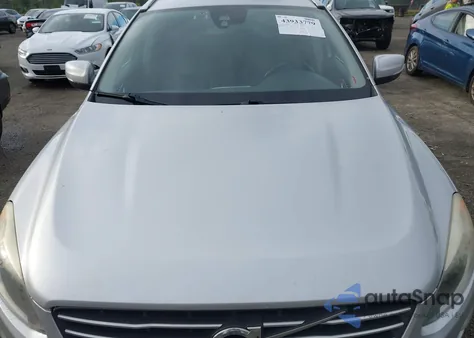 2014 Volvo Xc60 T6 Premier Plus z USA, uszkodzony, nr VIN YV4902DZ5E2530971